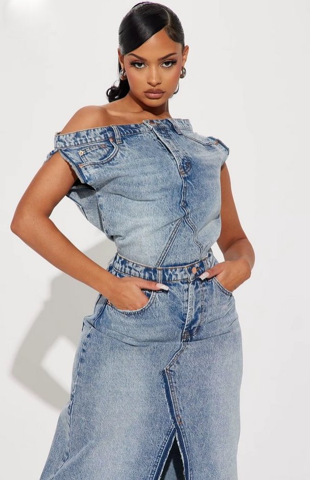 Schulterfreies Jeans Sommer Outfit für Damen Rock mit Shirt im Set